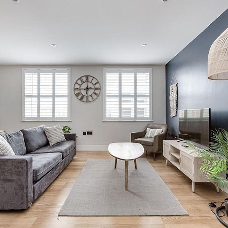 Charming 1 Bedroom Apt , Town Centre, Wifi, Free Parking By Tent Serviced Apartments Staines-upon-Thames Extérieur photo